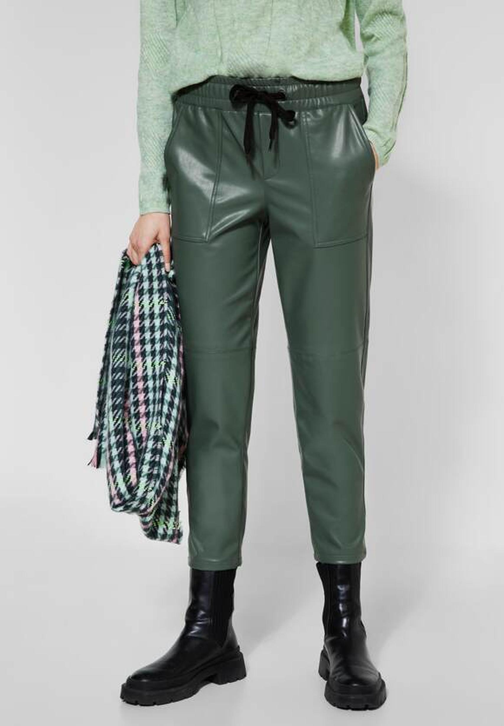 Trendige Lederimitat-Hose aus der Kollektion von Street One in dark clary  mint - 375850